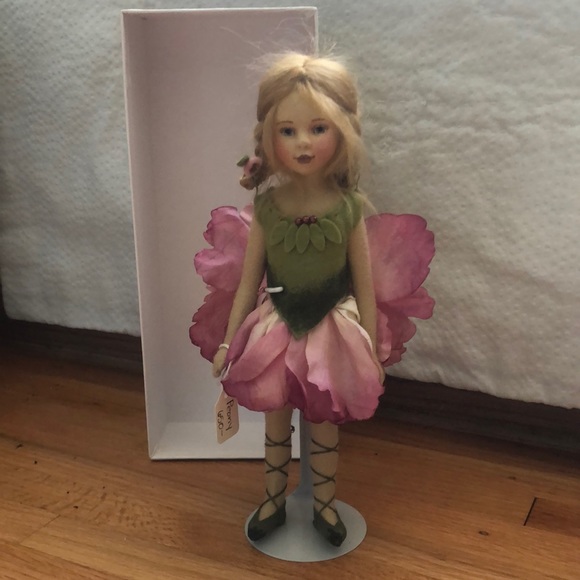 Peony Maggie made collectors doll rare - Picture 1 of 2